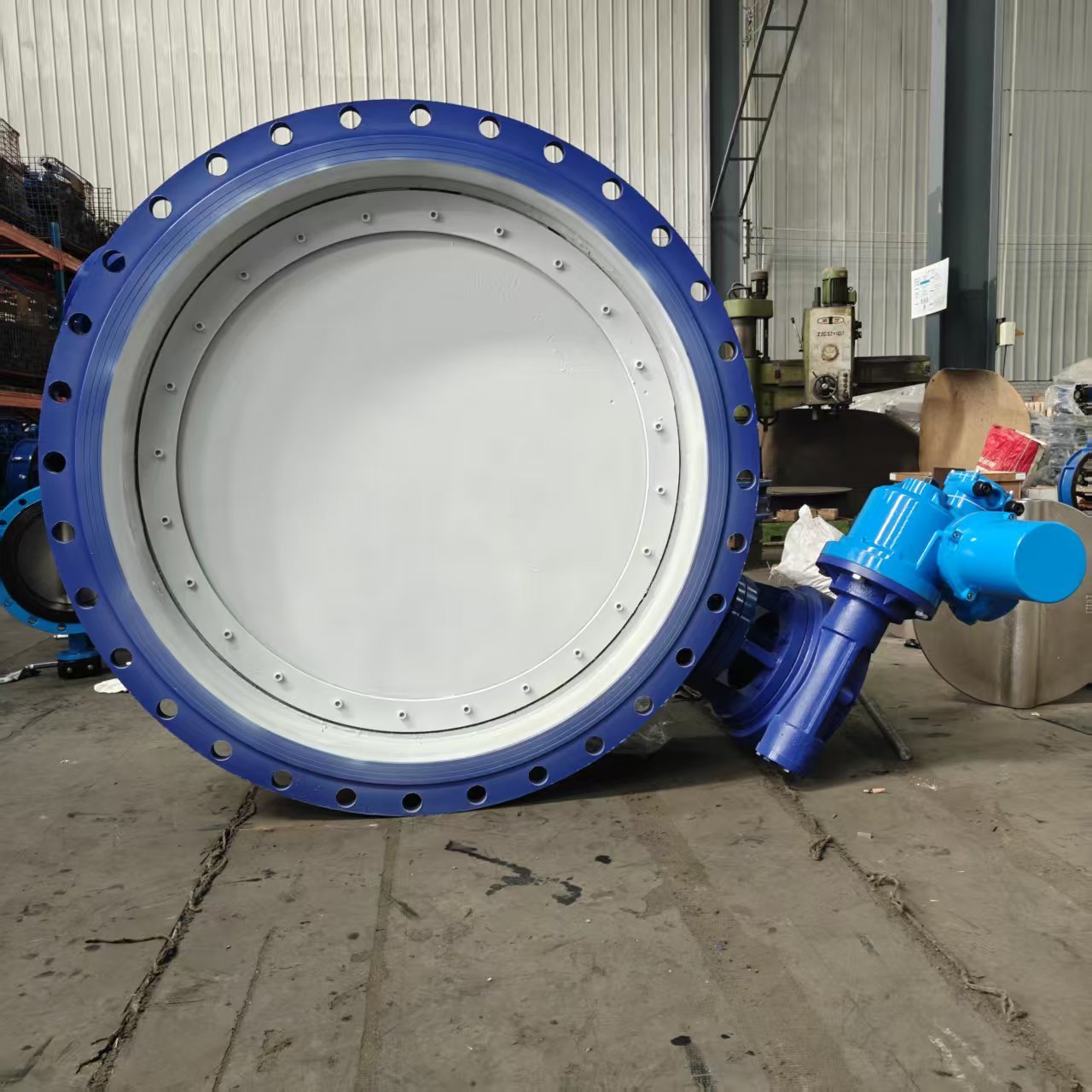 Electric Actuated Flanged Butterfly Valve - blue electric actuator on double flanged body - Reguvale