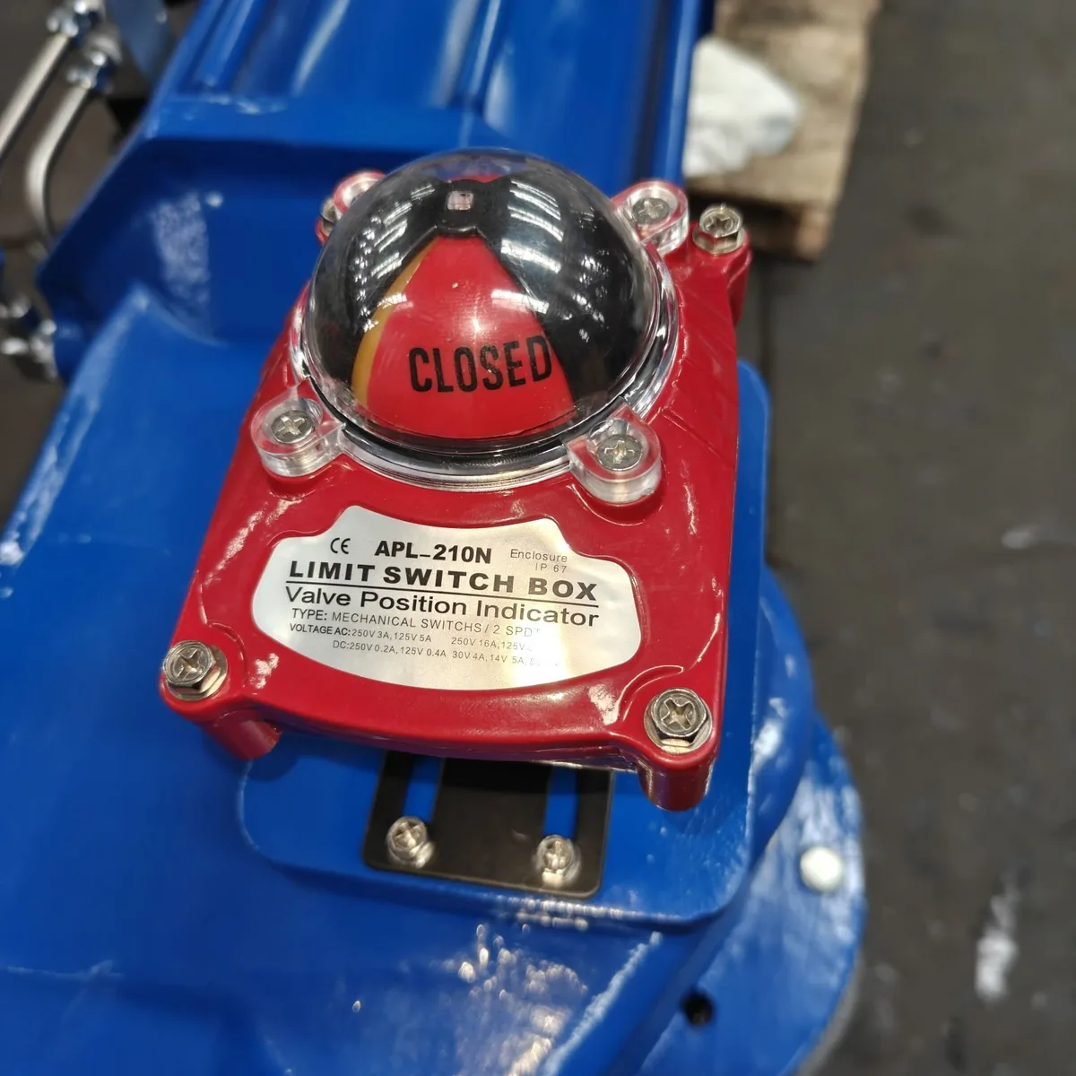 Butterfly valve bodies prepared for actuator mounting
