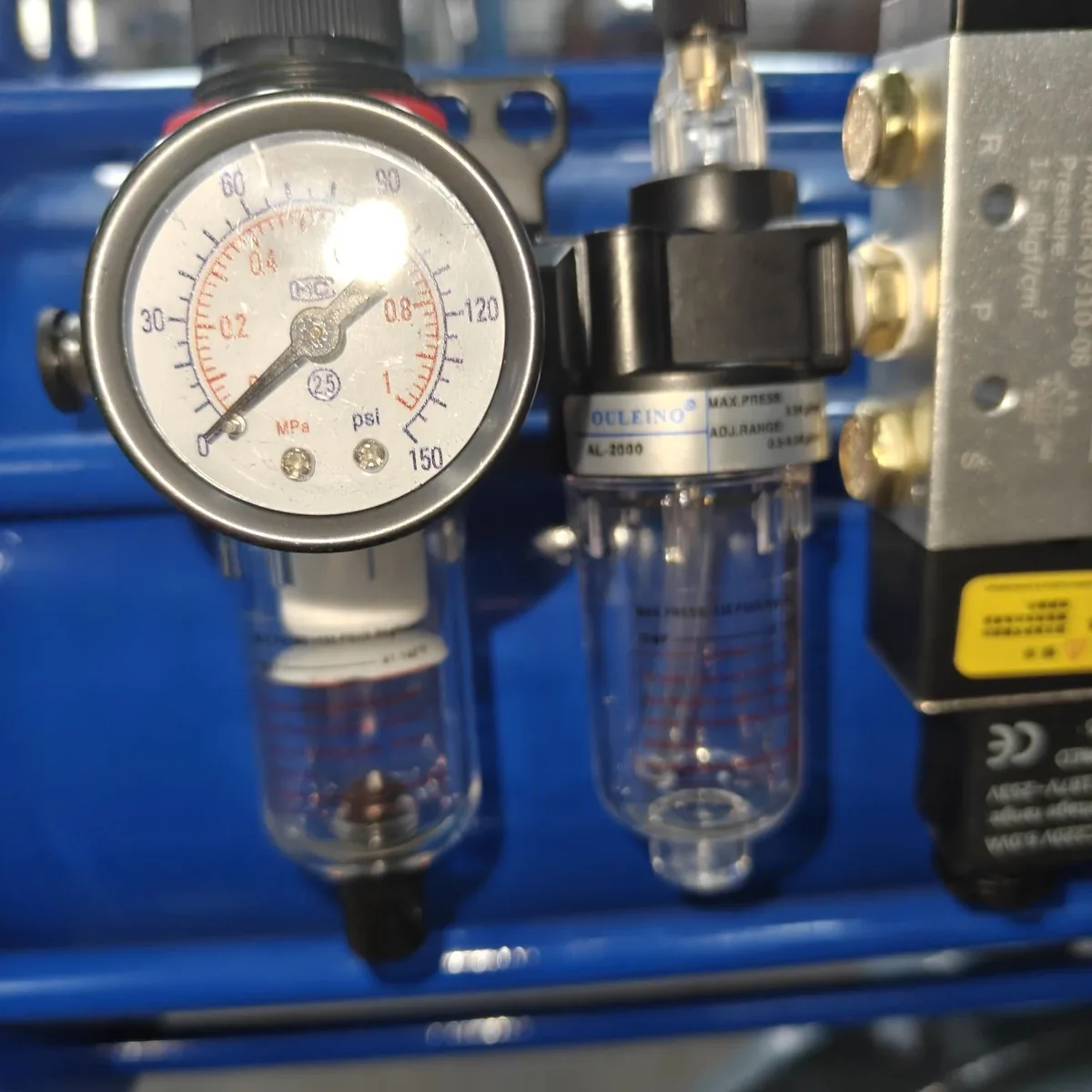 pneumatique actuator mounted on butterfly valve