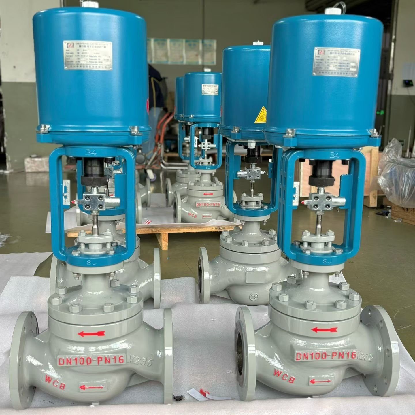 DN100 PN16 electric actuator control valves with blue motor housings