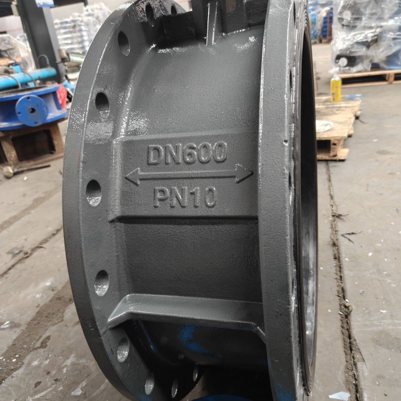 DN600 PN10 cast marking on flanged body