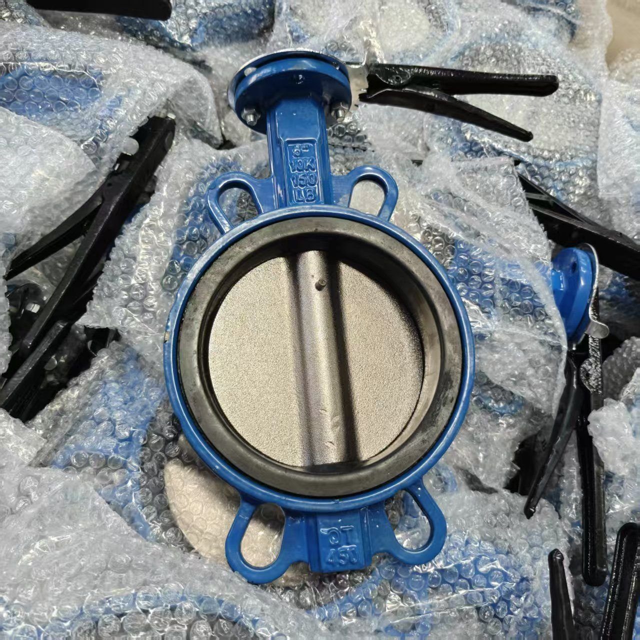 Wafer butterfly valve with NBR seat and lever handle